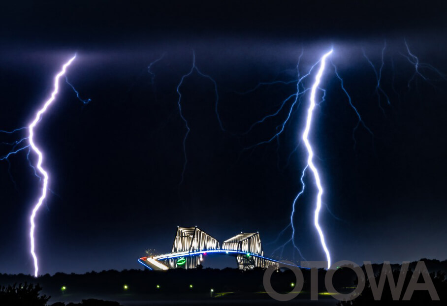 The 16th 雷写真コンテスト受賞作品 Fine Work -Thunder Gate Bridge-